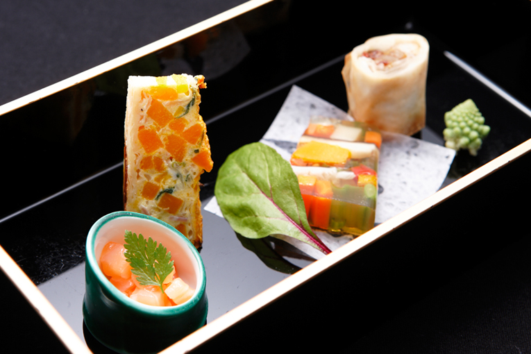 「魚」と「肉」のどちらも味わえる 全５品 魚・肉料理コース　4,000円コース